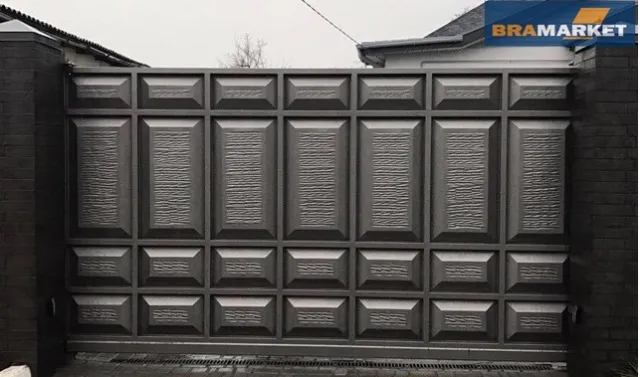 Откатные ворота из стальной филенки в Ровно - изготовление и доставка — фото 1