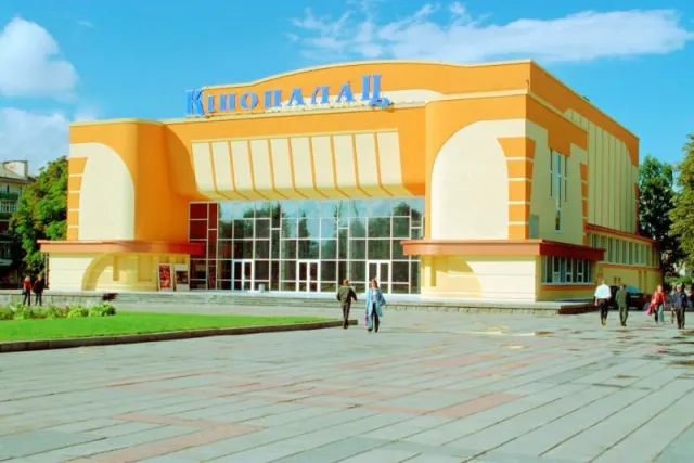Кінопалац Україна — фото 2
