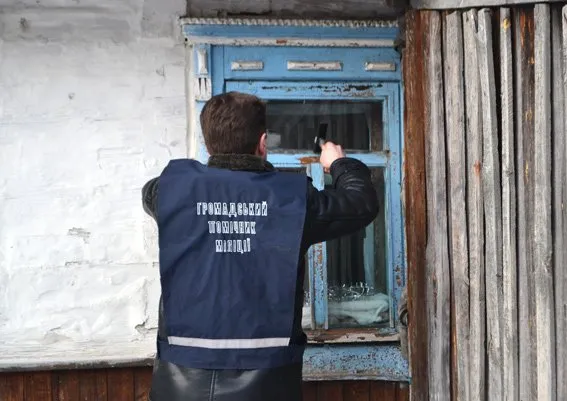 Міліціонери на Рівненщині перетворились на «тимурівців» (Фоторепортаж) — фото 5