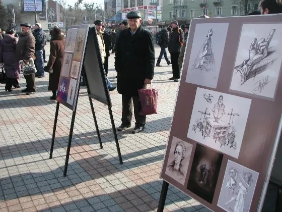 Фронтмен гурту «OT Vinta» виставив серію своїх карикатур про відомих політиків та українських героїв (Фоторепортаж) + (Відео) — фото 4