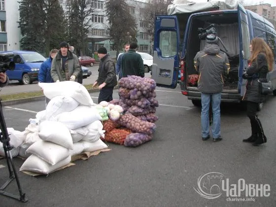 Рівненські фермери та приватні землевласники вирішили зробити посильну допомогу військовим в Криму (Фоторепортаж) + (Відео) — фото 4