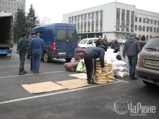 Рівненські фермери та приватні землевласники вирішили зробити посильну допомогу військовим в Криму (Фоторепортаж) + (Відео) — фото 5