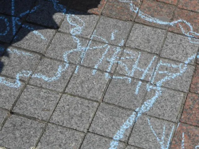 У Рівному відбувся флешмоб «Рівне за єдину Україну!» (Фоторепортаж) — фото 1