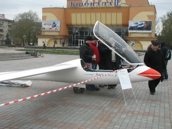 Рівненський авіаційно-спортивний клуб ТСО України сьогодні презентує  свою другу промоакцію (Фото) — фото 2
