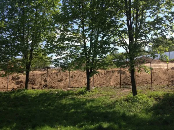 У Рівному біля Пагорбу Слави, повним ходом йде будівництво (Фоторепортаж) — фото 6