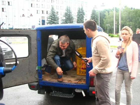 З Рівного для жителів Донецької та Луганської областей, звільнених від терористів, відправляється вантажівка з продуктами (Фоторепортаж) — фото 2