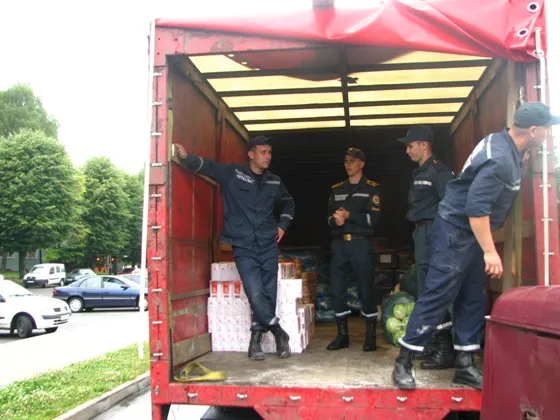 З Рівного для жителів Донецької та Луганської областей, звільнених від терористів, відправляється вантажівка з продуктами (Фоторепортаж) — фото 5
