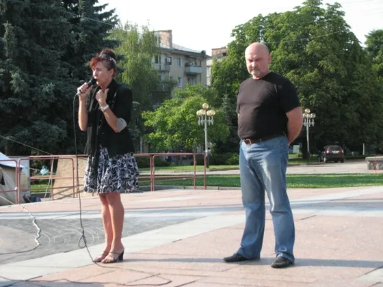 Після майже двохмісячної перерви у Рівному, на майдані Незалежності, відбулося Народне Віче (Фоторепортаж) — фото 2