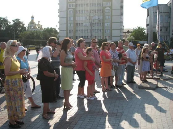 Після майже двохмісячної перерви у Рівному, на майдані Незалежності, відбулося Народне Віче (Фоторепортаж) — фото 3