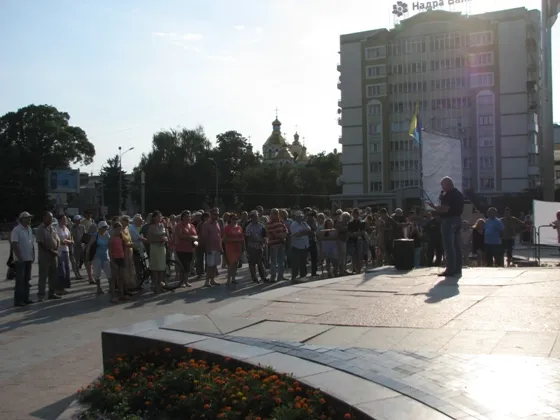 Після майже двохмісячної перерви у Рівному, на майдані Незалежності, відбулося Народне Віче (Фоторепортаж) — фото 6
