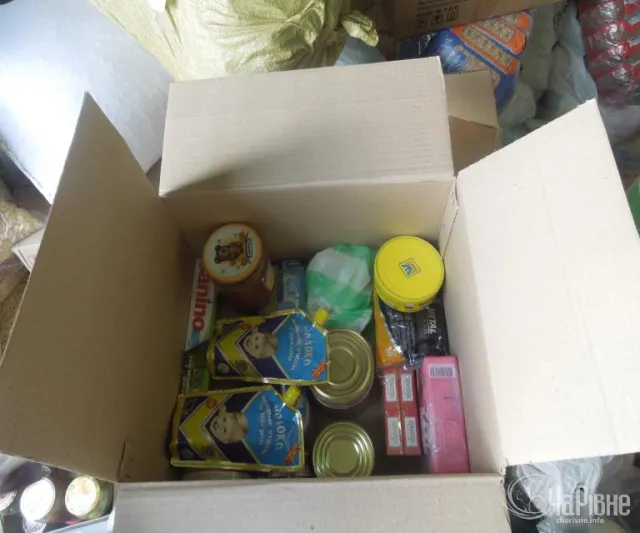 З Рівного у зону АТО відправлять більше 30 тонн речей та продуктів бійцям «Горині» (Фоторепортаж) — фото 3
