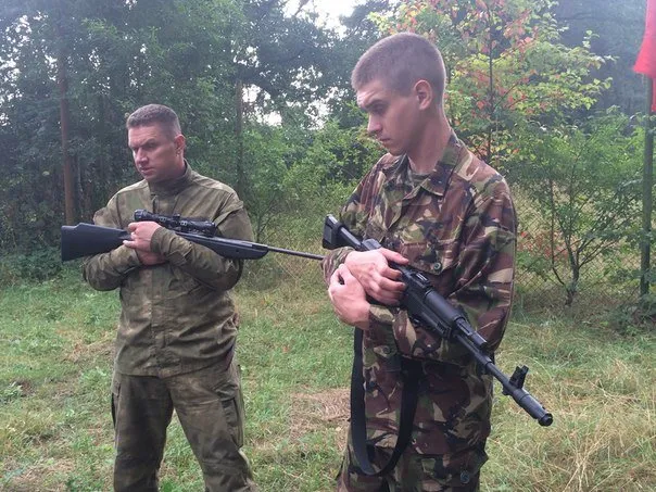 Рівненських хлопців навчають воювати (Фото) — фото 1