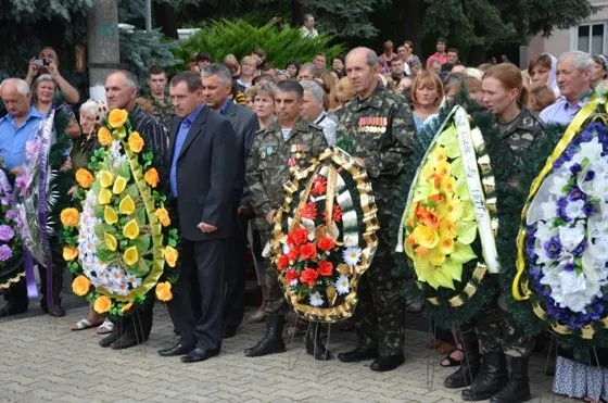 На Рівненщині похоронили 22-річного старшого лейтенанта Владислава Рильського, який загинув в зоні АТО (Фоторепортаж) — фото 2