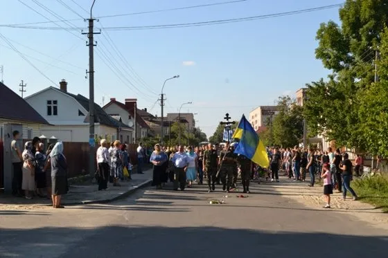 На Рівненщині в останню путь провели 23-річного героя (Фоторепортаж) — фото 1