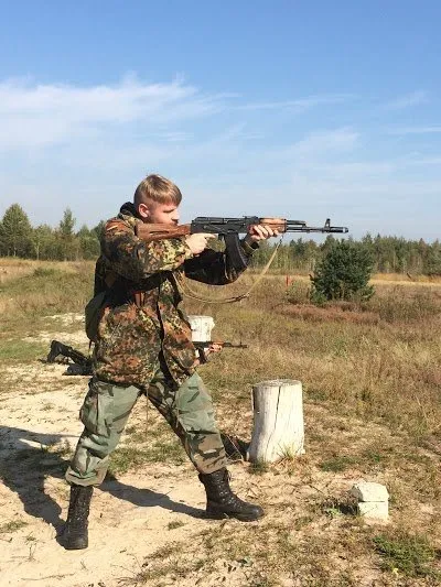 На Рівненщині відбулися чергові навчальні стрільби активістів «Правого Сектору» (Фото) — фото 3