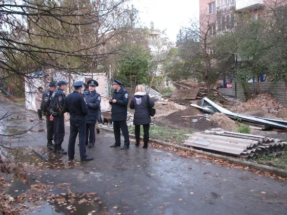 Рівняни повстали проти забудовника на вулиці Кіквідзе (Фото) + (Відео) — фото 1