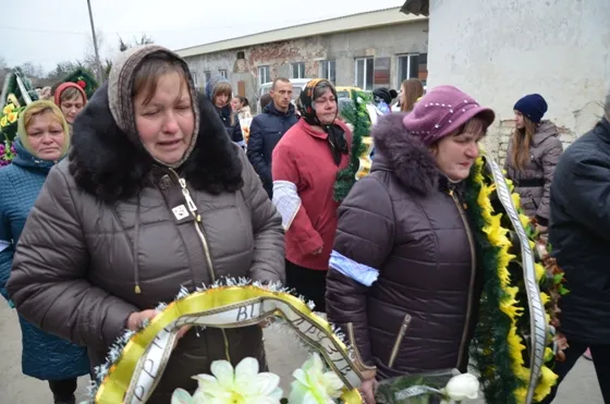 На Рівненщині поховали «кіборга» (Фоторепортаж) — фото 3