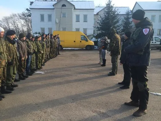 Бійці рівненського «Правого сектору» вивчили основи тактичної медицини (Фото) — фото 1