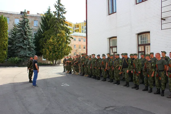 Рівненські правоохоронці вирушили в зону АТО (фото) — фото 3