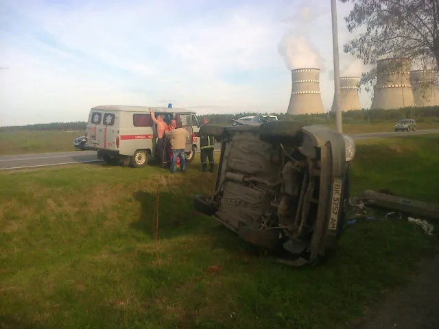 Два жахливих ДТП на Рівненщині, водії постраждали та госпіталізовані (фото, відео) — фото 2